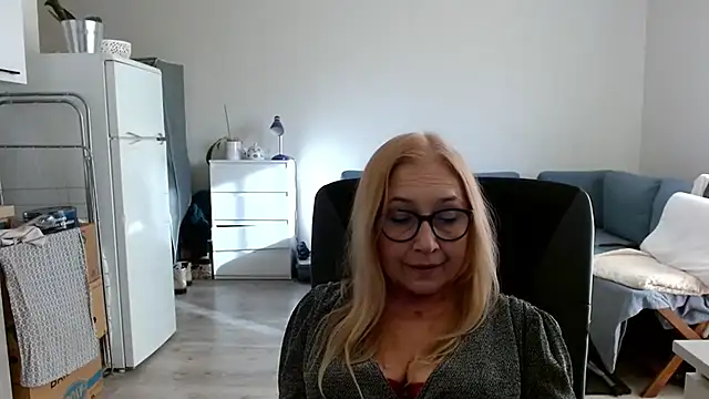 sofia xkiss online show from 03/04/25, 02:42