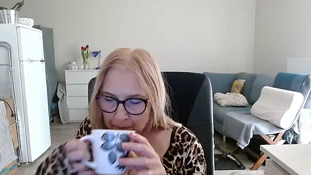 sofia xkiss online show from 03/11/25, 10:51