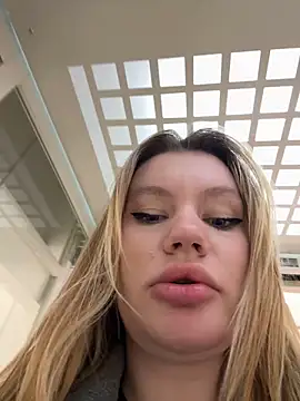 justmila online show from 11/09/25, 12:03