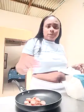 NicolVilla online show from 12/14/25, 02:33