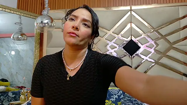 Sluttyandmature online show from 04/01/26, 12:50