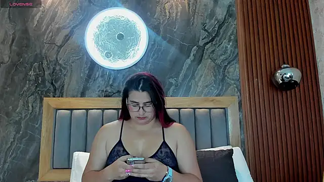 BellaPeers  online show from 10/24/25, 12:01