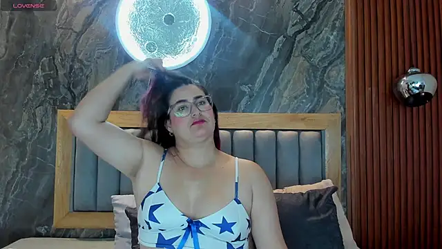 BellaPeers  online show from 10/26/25, 12:11