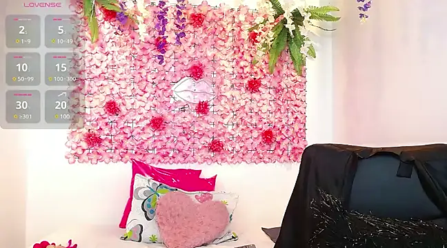 Snapshot of BLONDE_SEXYHOT chatting on 01/11/25, 07:59 BLONDE SEXYHOT online show from 01/11/25, 07:59