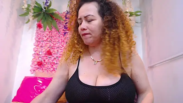 BLONDE SEXYHOT online show from 04/18/26, 04:22