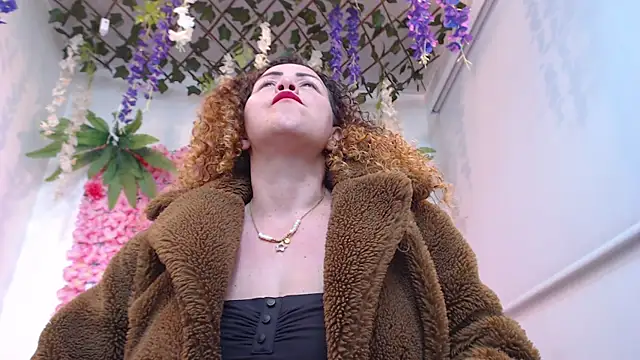 BLONDE SEXYHOT online show from 04/19/26, 10:23