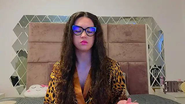 Snapshot of SweetScribe chatting on 02/12/25, 06:51 SweetScribe online show from 02/12/25, 06:51