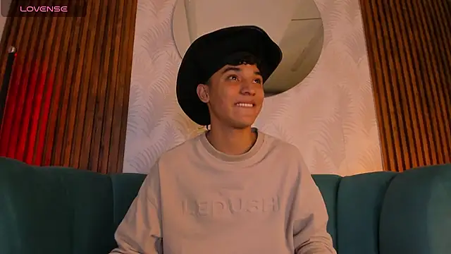 Snapshot of Austin_Cardieff chatting on 01/31/25, 06:46 Austin Cardieff online show from 01/31/25, 06:46