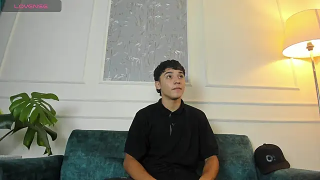 Snapshot of Austin_Cardieff chatting on 02/28/25, 03:26 Austin Cardieff online show from 02/28/25, 03:26