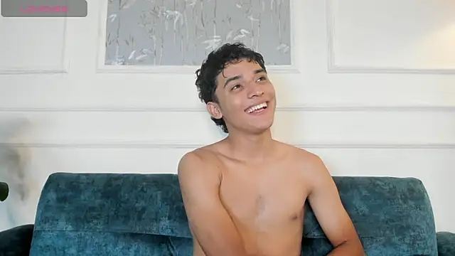 Snapshot of Austin_Cardieff chatting on 03/03/25, 06:26 Austin Cardieff online show from 03/03/25, 06:26