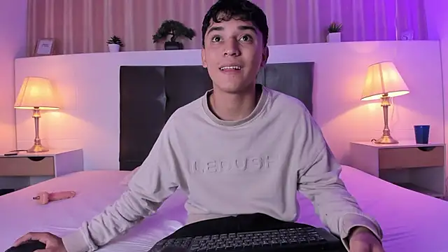 Snapshot of Austin_Cardieff chatting on 03/11/25, 03:16 Austin Cardieff online show from 03/11/25, 03:16