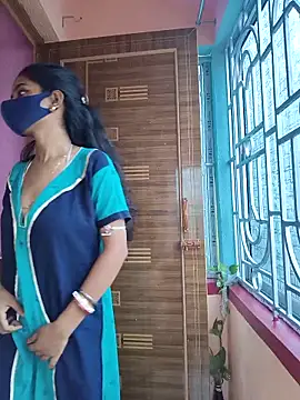 Snapshot of wild_bong_queen chatting on 10/04/25, 09:40 wild bong queen online show from 10/04/25, 09:40