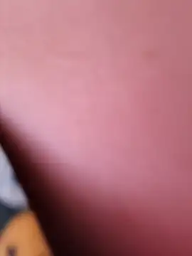 Snapshot of wild_bong_queen chatting on 10/29/25, 09:44 wild bong queen online show from 10/29/25, 09:44