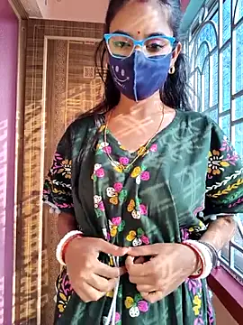 Snapshot of wild_bong_queen chatting on 11/16/25, 09:37 wild bong queen online show from 11/16/25, 09:37