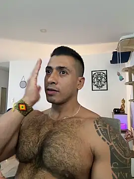 aaroncolombia online show from 09/15/25, 09:26