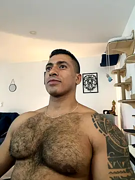 aaroncolombia online show from 09/18/25, 09:50