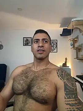 aaroncolombia online show from 10/03/25, 10:51