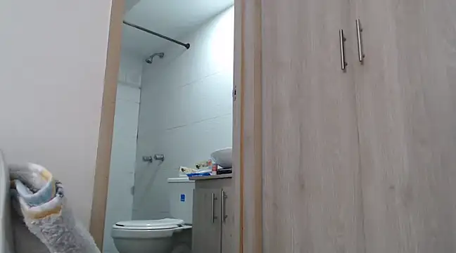 Skarlet Adams28 online show from 12/10/24, 07:11