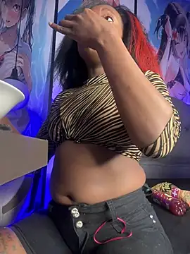 Snapshot of Thyana_LS chatting on 01/22/25, 01:11 Thyana LS online show from 01/22/25, 01:11