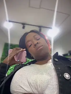 Snapshot of Thyana_LS chatting on 01/23/25, 04:37 Thyana LS online show from 01/23/25, 04:37