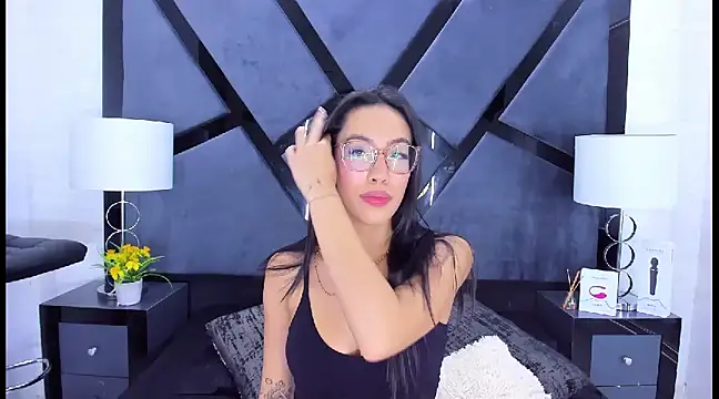Snapshot of KylieWhite chatting on 01/08/25, 02:03 KylieWhite online show from 01/08/25, 02:03
