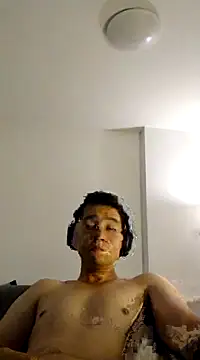 Snapshot of lonelyboyp chatting on 02/17/25, 12:48 lonelyboyp online show from 02/17/25, 12:48