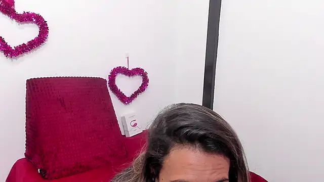 Snapshot of Giia39 chatting on 10/20/25, 10:38 Giia39 online show from 10/20/25, 10:38