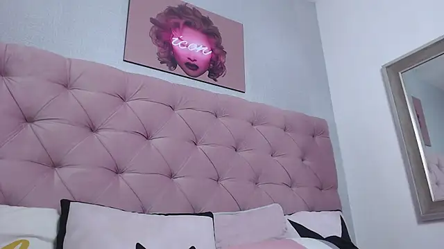 Snapshot of Hannys__cabernet chatting on 02/11/25, 12:16 Hannys cabernet online show from 02/11/25, 12:16