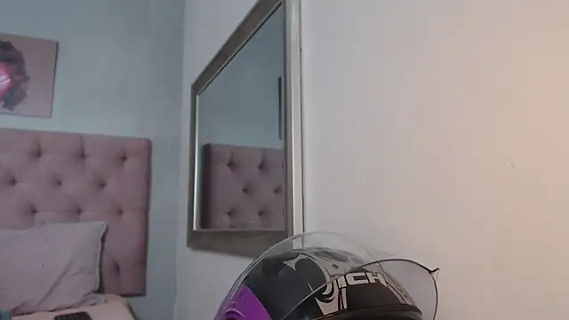 Snapshot of Hannys__cabernet chatting on 02/22/25, 11:13 Hannys cabernet online show from 02/22/25, 11:13