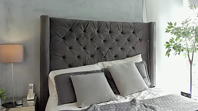 AntonellandJohan online show from 02/02/25, 07:57