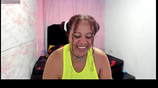 Snapshot of Brunette_sasha chatting on 04/25/26, 01:41 Brunette sasha online show from 04/25/26, 01:41