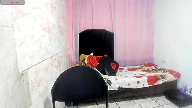 Snapshot of Brunette_sasha chatting on 06/05/26, 01:28 Brunette sasha online show from 06/05/26, 01:28