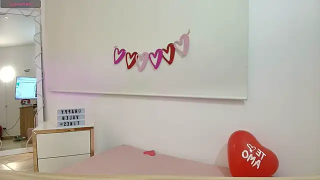 Brendda tay online show from 02/15/25, 03:31