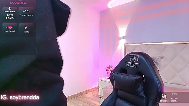 Brendda tay online show from 03/15/26, 03:01