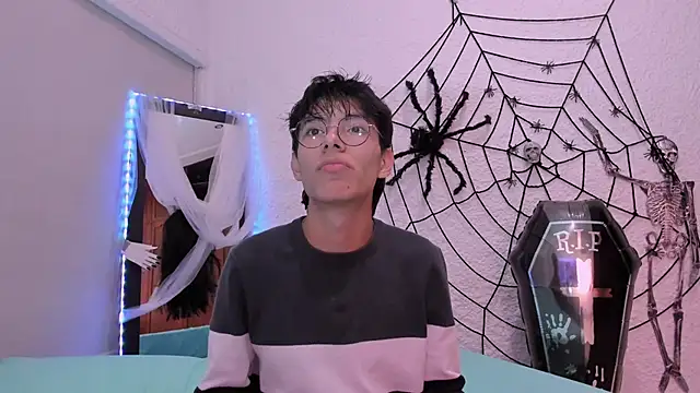 alexandersawyer online show from 10/14/25, 04:46