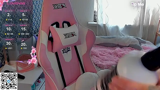 b1gBlushkk online show from 09/10/25, 12:27