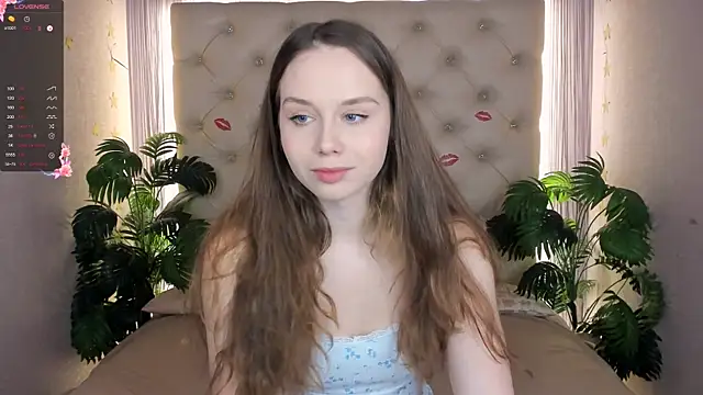 Julie Rhodes online show from 03/01/25, 12:56