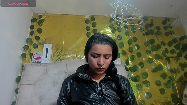 cristalconnorr online show from 04/14/26, 01:50