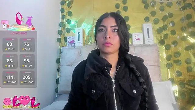 Snapshot of cristalconnorr chatting on 05/05/26, 02:03 cristalconnorr online show from 05/05/26, 02:03