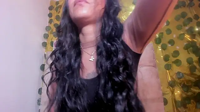 Snapshot of cristalconnorr chatting on 05/16/26, 04:06 cristalconnorr online show from 05/16/26, 04:06