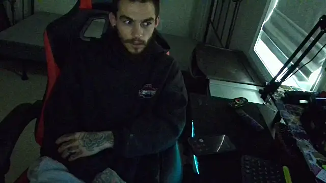 XMeF10 online show from 02/15/25, 03:06