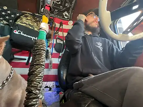 XMeF10 online show from 11/23/25, 03:23