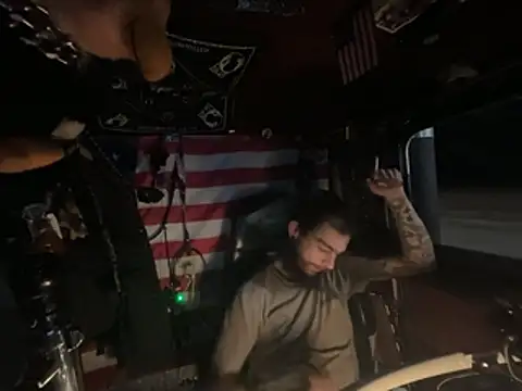 XMeF10 online show from 01/11/26, 02:27