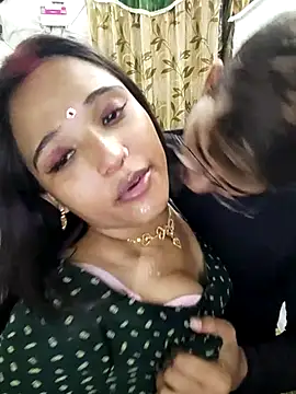 Snapshot of Dirty_couple_11 chatting on 02/14/25, 11:10 Dirty couple 11 online show from 02/14/25, 11:10