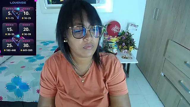 miajoseph  online show from 02/17/25, 07:53