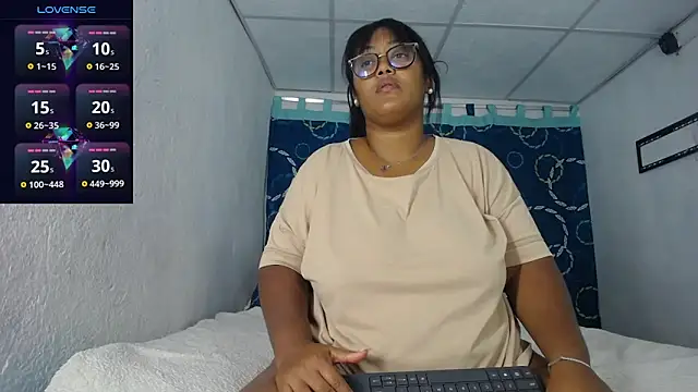 Snapshot of miajoseph_ chatting on 05/02/26, 03:33 miajoseph online show from 05/02/26, 03:33