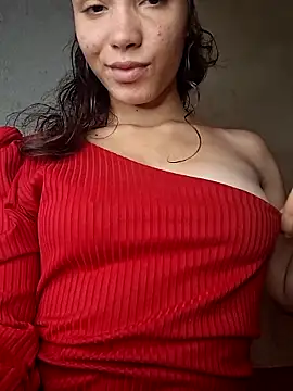 Snapshot of HelenHoltz chatting on 09/08/25, 02:38 HelenHoltz online show from 09/08/25, 02:38