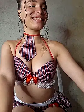 Snapshot of HelenHoltz chatting on 10/21/25, 05:57 HelenHoltz online show from 10/21/25, 05:57