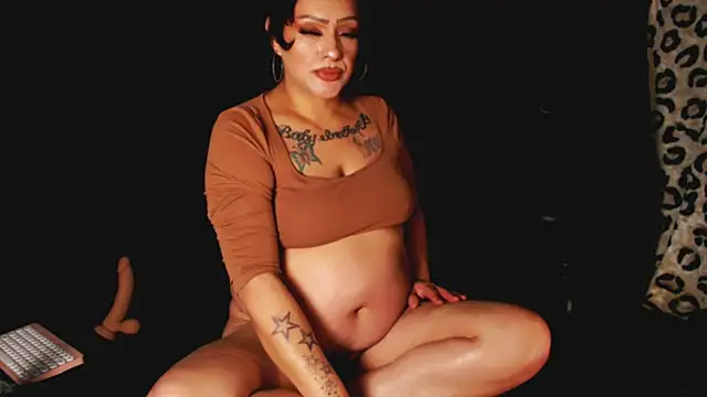 Layla-Lana online show from 02/18/26, 10:00