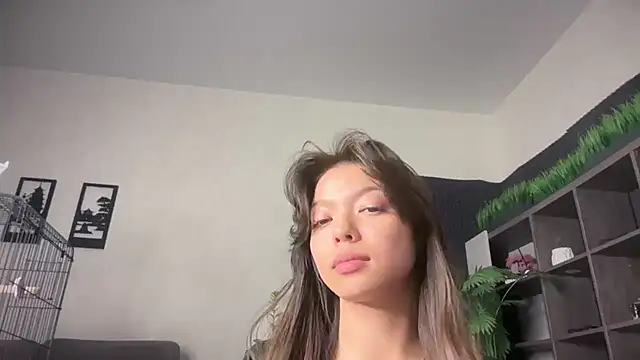 Snapshot of DesiredHoney chatting on 09/28/25, 05:40 DesiredHoney online show from 09/28/25, 05:40